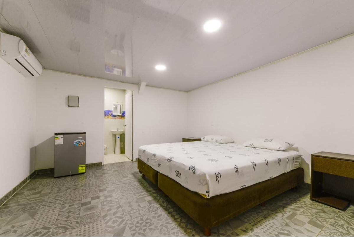 Hotel Continental Sai San Andrés Exteriör bild